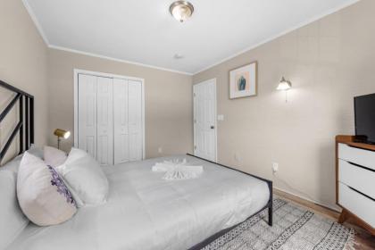 Viagem Bright 2BR Parking 1 Block to the Beach - image 12