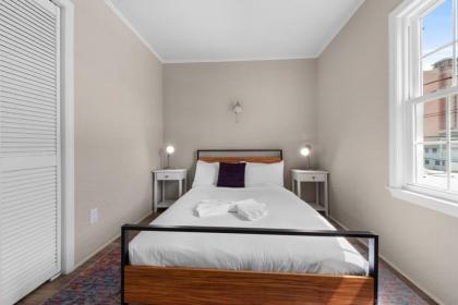Viagem Bright 2BR Parking 1 Block to the Beach - image 14