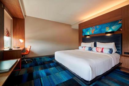 Aloft Cleveland Airport - image 11
