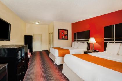 Howard Johnson by Wyndham North Plainfield - image 11
