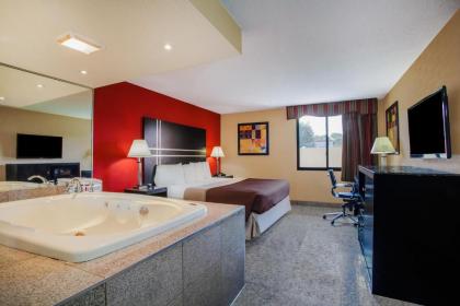 Howard Johnson by Wyndham North Plainfield - image 12