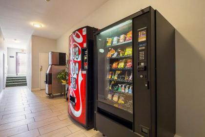 Quality Inn & Suites North Richland Hills - image 10