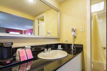 Quality Inn & Suites North Richland Hills - image 3