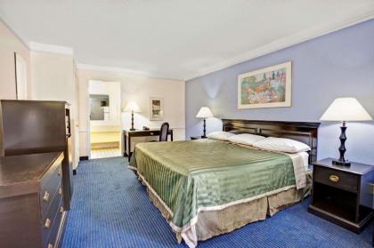 Travelodge by Wyndham North Richland Hills/Dallas/Ft Worth - image 15