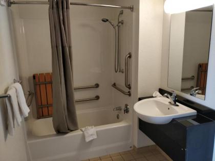 Motel 6-North Richland Hills TX - image 5