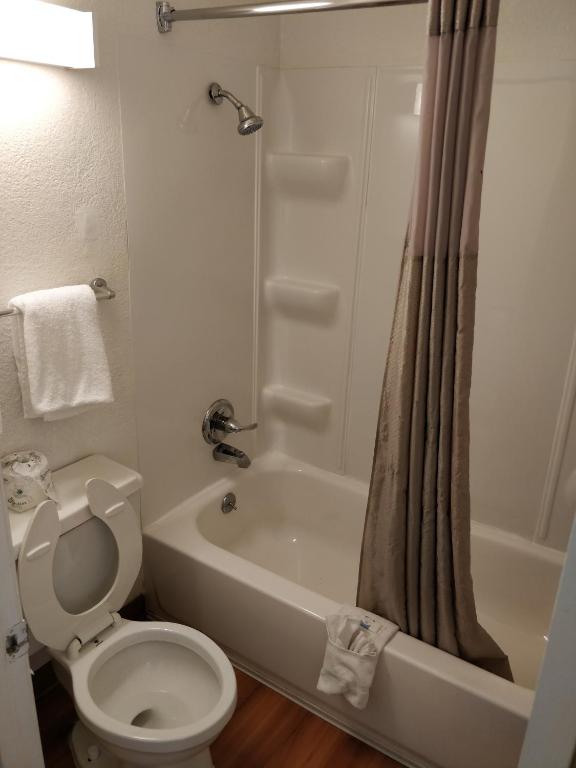 Motel 6-North Richland Hills TX - image 6