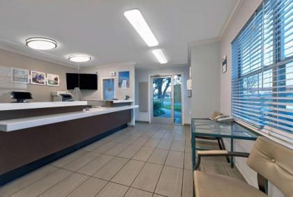 Studio 6-North Richland Hills TX - Fort Worth - image 11