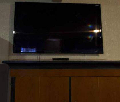 Cedar Park Inn - image 11