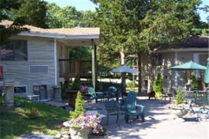 Cedar Park Inn - image 14