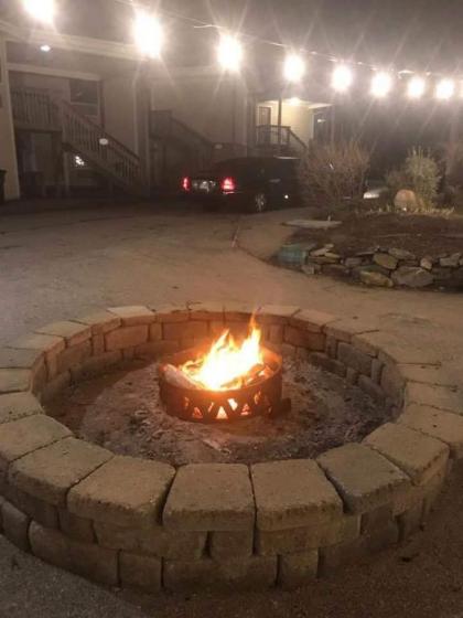 Cedar Park Inn - image 9