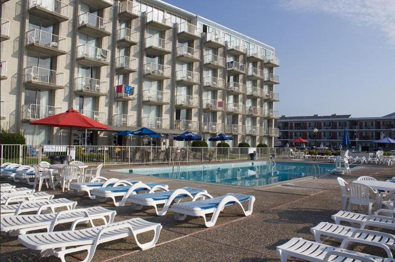 Acropolis Oceanfront Resort - image 3