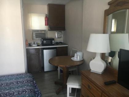 Surf Haven Motel - image 10