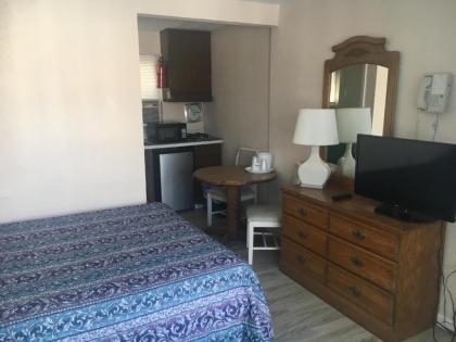 Surf Haven Motel - image 8