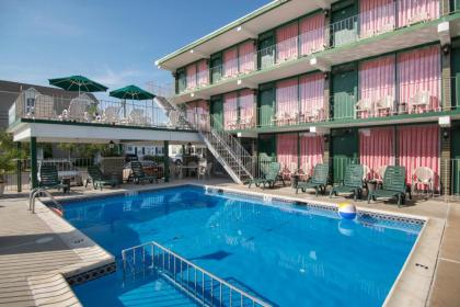 Grecian Garden Motel - image 11