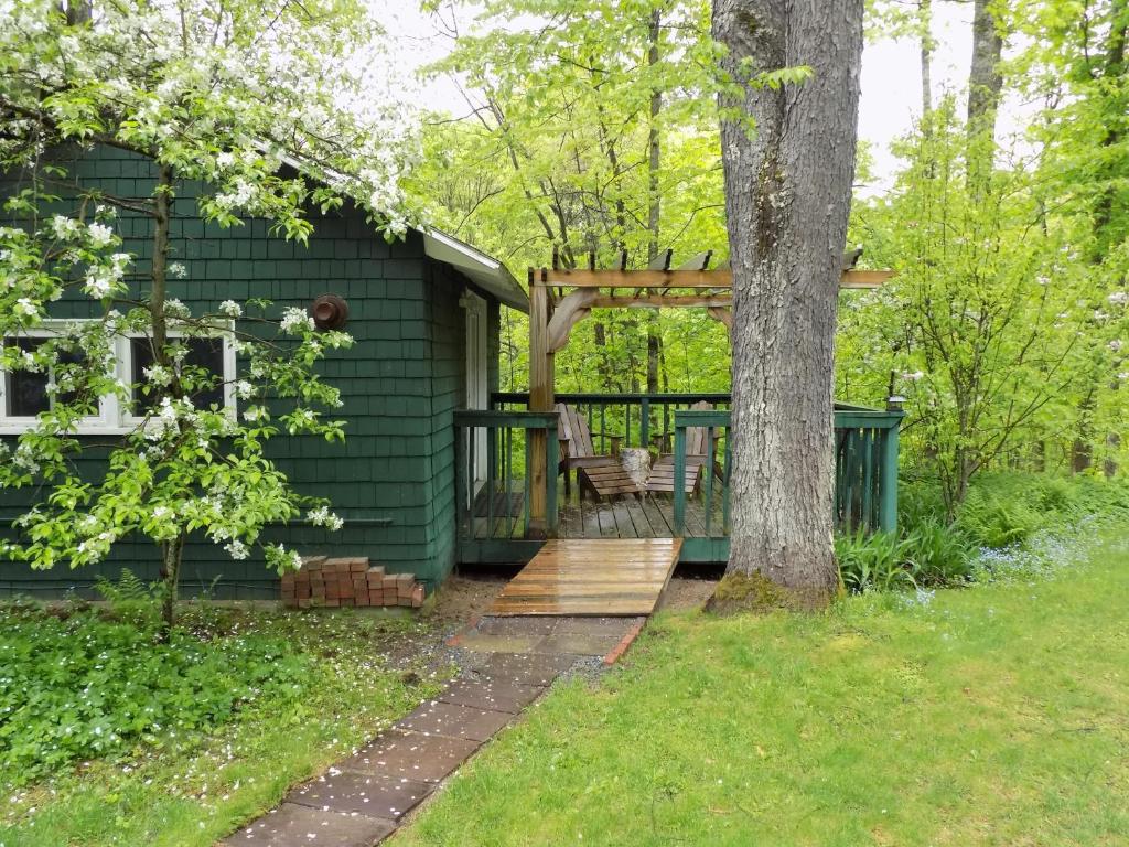 Wilderness Inn Bed and Breakfast - image 3