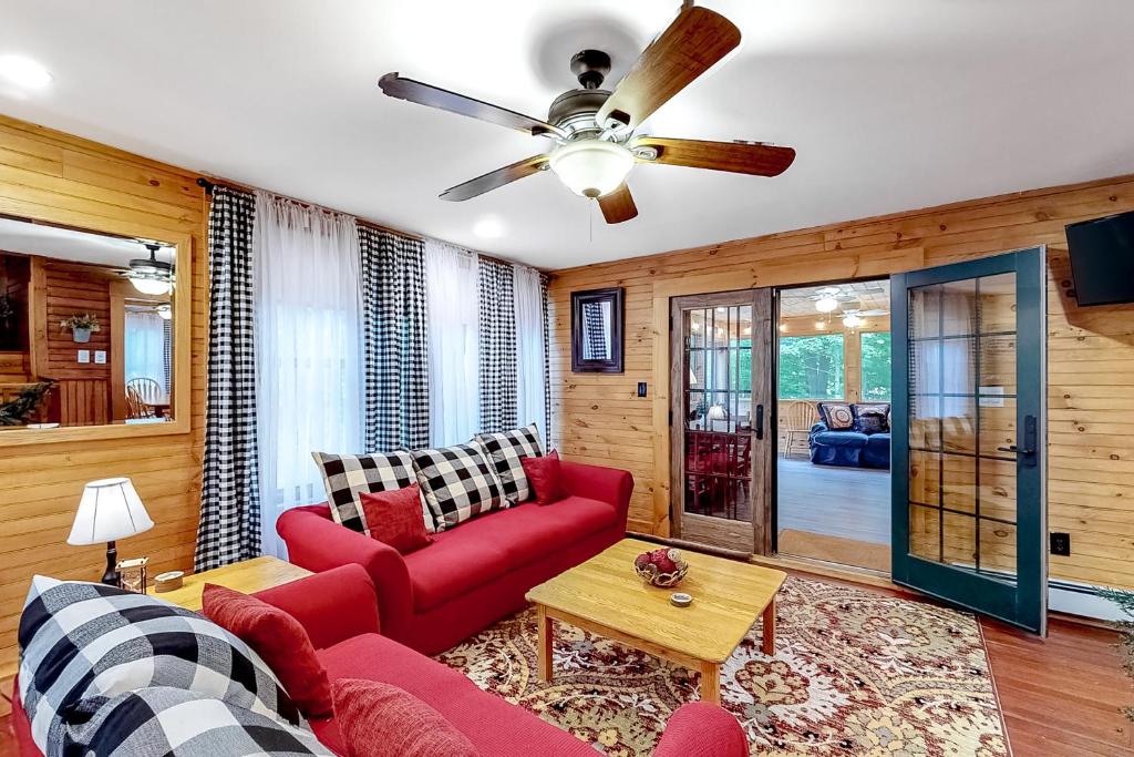 The Mitchell House - main image
