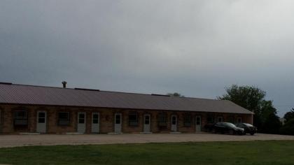 Hillcrest Motel - image 10