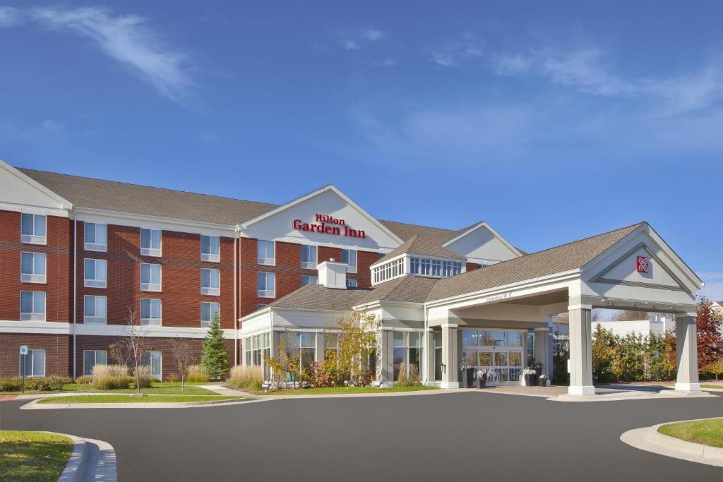 Hilton Garden Inn Detroit/Novi - main image
