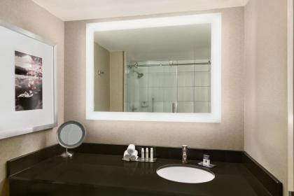 DoubleTree by Hilton Detroit Novi - image 21