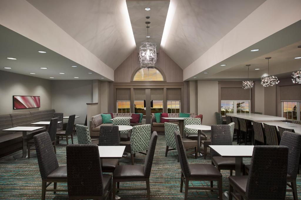 Residence Inn by Marriott Detroit / Novi - image 6