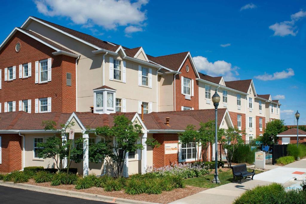 Sonesta Simply Suites Detroit Novi - image 3