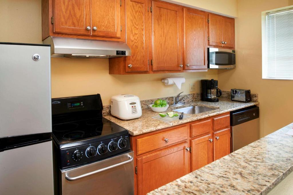 Sonesta Simply Suites Detroit Novi - image 7