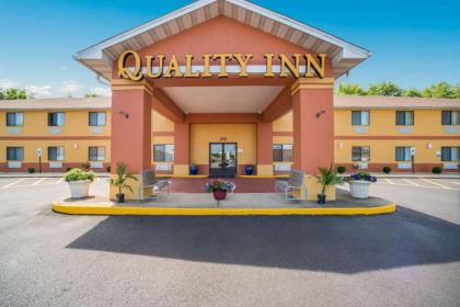 Quality Inn O'Fallon I-64 - image 2