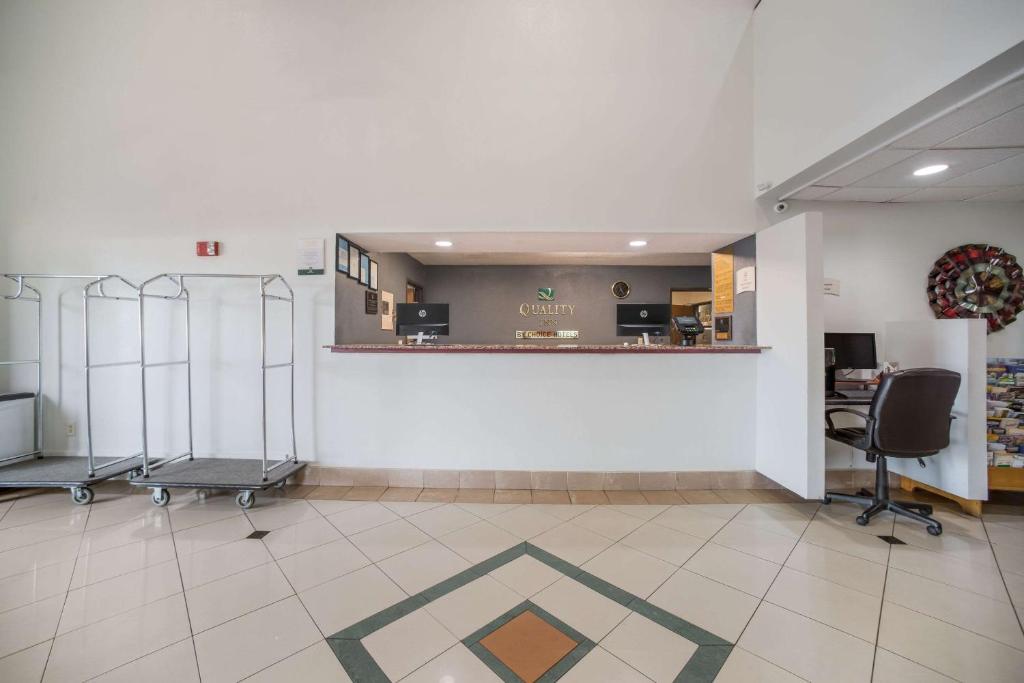 Quality Inn O'Fallon I-64 - image 6