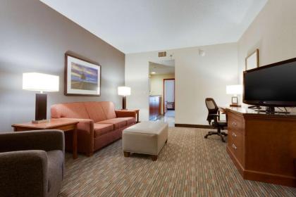 Drury Inn & Suites St. Louis/O'Fallon IL - image 7