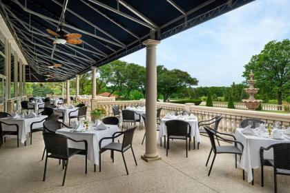 The Drake Oak Brook Autograph Collection - image 8