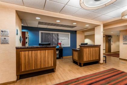 Hampton Inn Milwaukee Airport - image 21