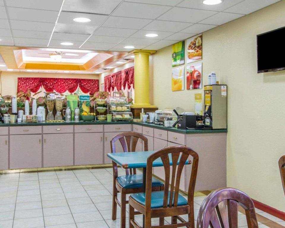 Quality Inn Fort Campbell - image 2