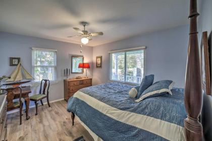 Oak Island Home with Yard - 10 Min Walk to Beach - image 3