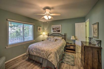 Oak Island Home with Yard - 10 Min Walk to Beach - image 5