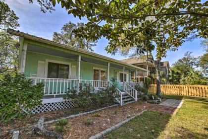Oak Island Home with Yard - 10 Min Walk to Beach - image 6