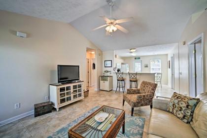 Oak Island Cottage - Walk to Beach and Intracoastal! - image 2
