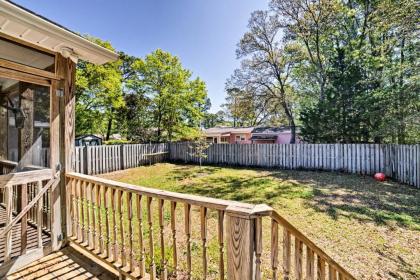 Oak Island Cottage - Walk to Beach and Intracoastal! - image 3