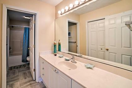 Oak Island Cottage - Walk to Beach and Intracoastal! - image 9