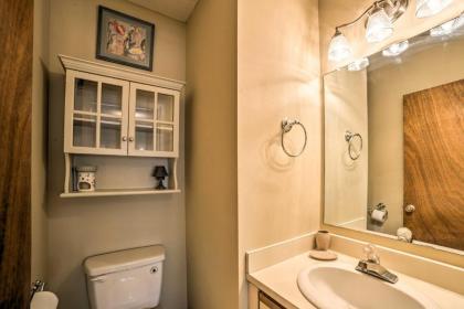 Oak Island Home with Fenced Yard-Walk to Long Beach! - image 2