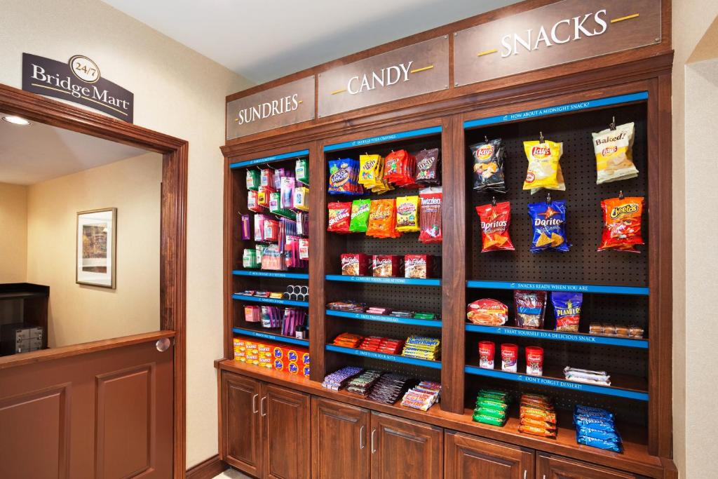 Staybridge Suites-Knoxville Oak Ridge an IHG Hotel - image 7