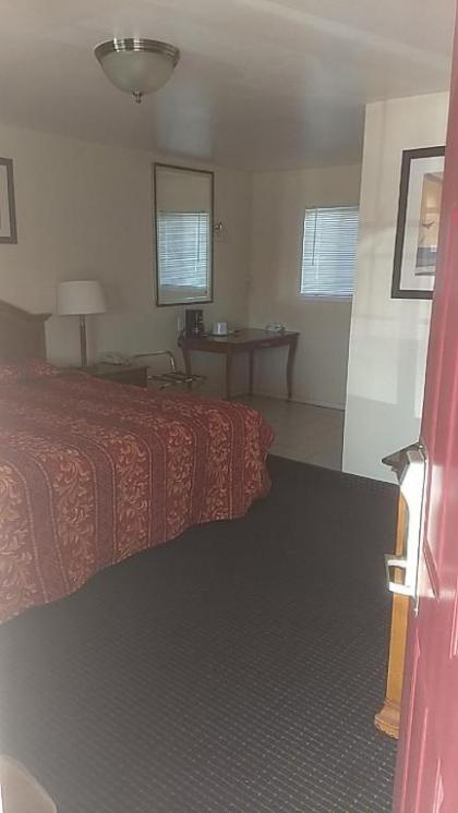 Holiday Motel Oakdale - image 11
