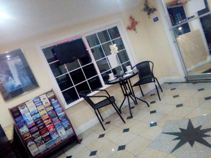 Holiday Motel Oakdale - image 3
