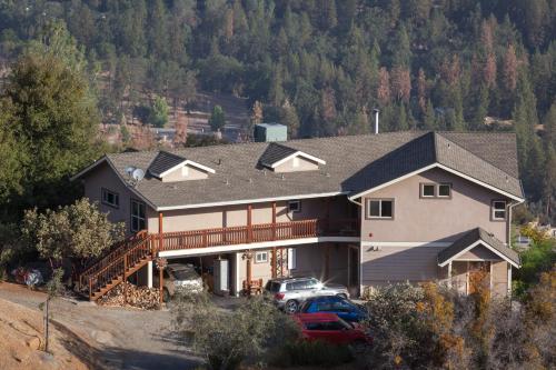Yosemite Sierra View Bed & Breakfast - main image