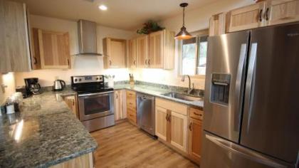 Cedar Mountain Lodge - 3BR/2BA