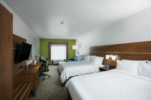 Holiday Inn Express & Suites Oakhurst-Yosemite Park Area an IHG Hotel - image 3
