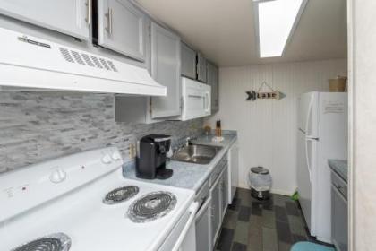 304C - Lakefront One Bedroom Condo with Fireplace & Balcony! - image 3