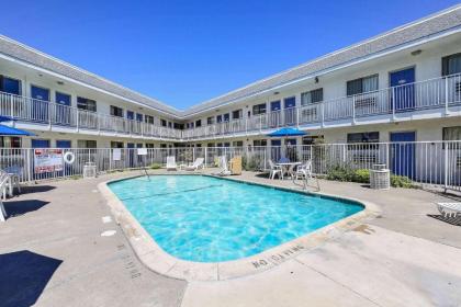 motel 6 Oakland CA   Airport Oakland California