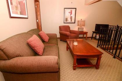 A308 - Studio Style Suite with Loft Free WIFI! - image 5