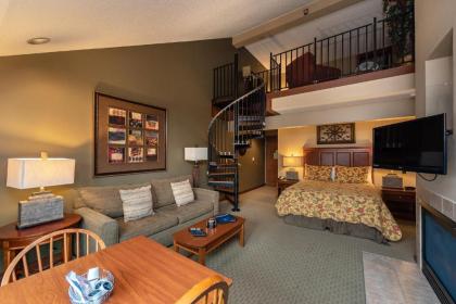 A313 - Studio and Loft Lake View Suite with Fireplace Free WIFI! - image 4