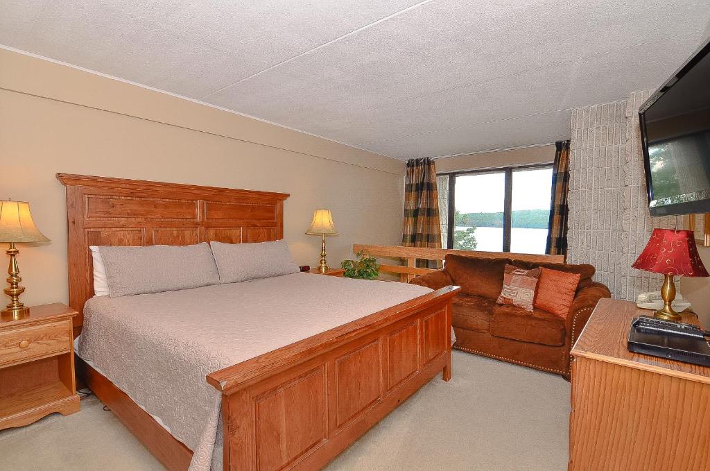 504F - Cozy Lakefront 3 Bedroom Condo with Fireplace and Balcony! - image 7